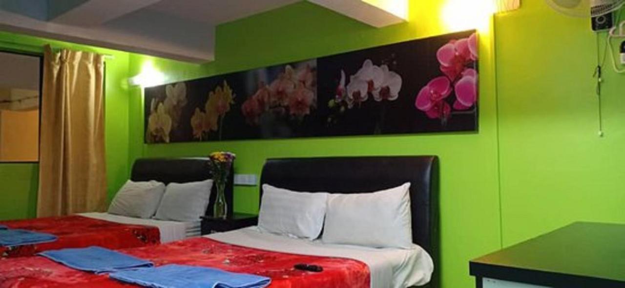 Oyo 90760 Lily Haven Hotel Танах-Рата Экстерьер фото
